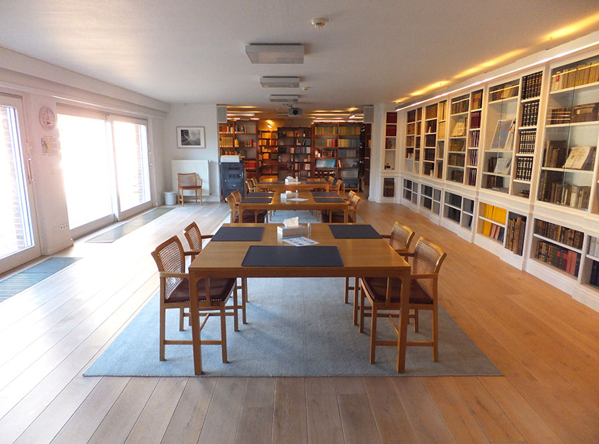 Bibliothek geöffnet